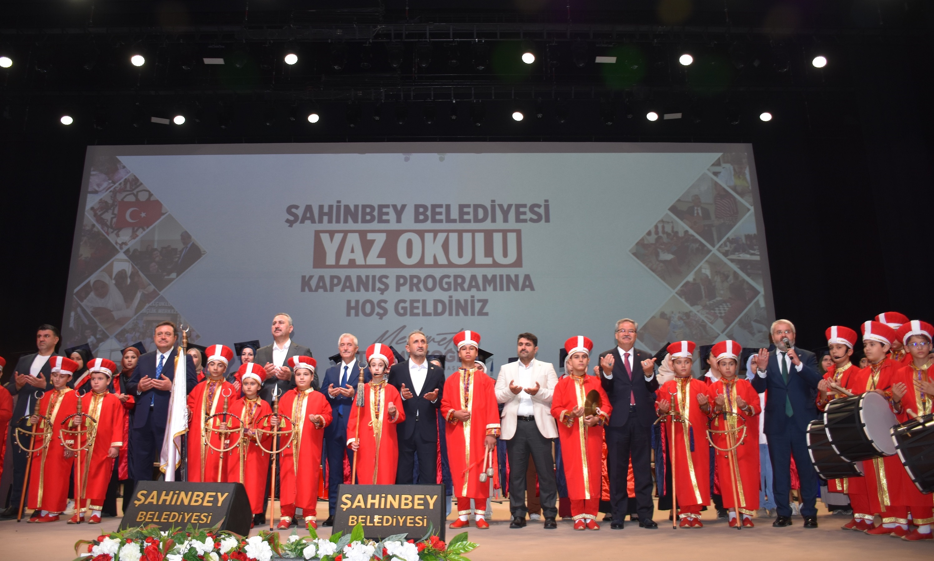 �ahinbey�de Mezuniyet Co�kusu