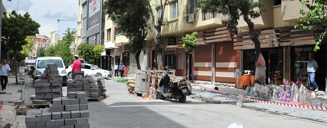 ehitler Caddesi Esnafndan Bakan Tahmazoluna Teekkr