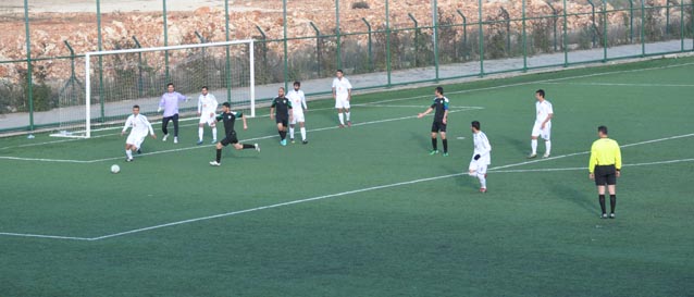 �ahinbey Futbol Tak�m� Birecik Belediye Spor Ma��na Bileniyor