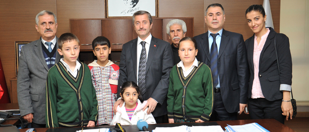 Ba�kan�m�z, Koltu�unu Gelece�in Belediye Ba�kanlar�na Teslim Etti