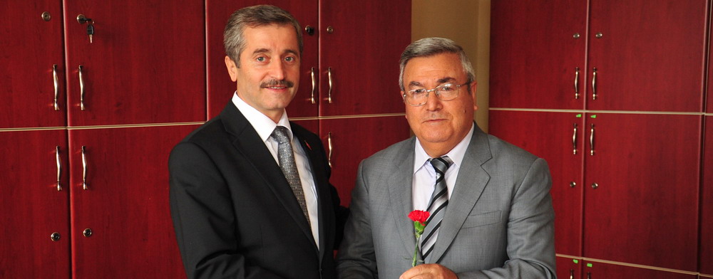 Bakan Tahmazolu retmenleri Unutmad