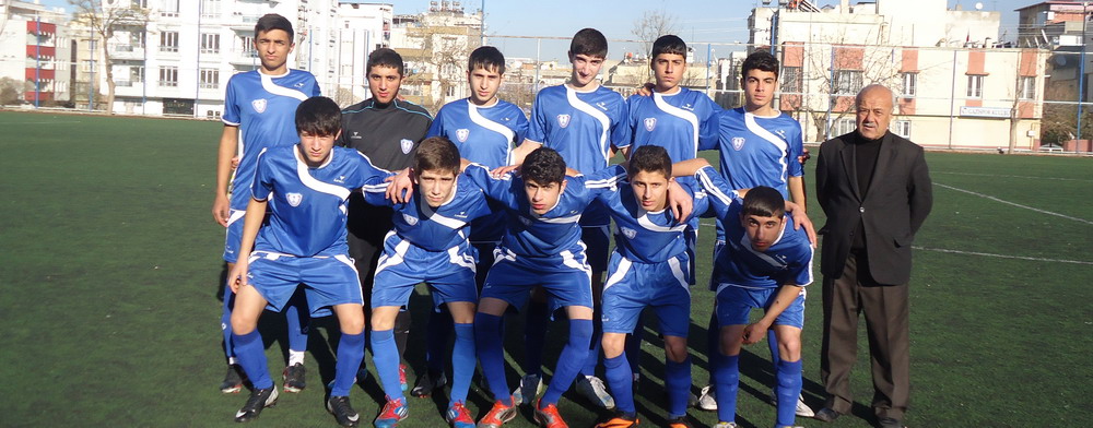 ahinbey Belediye Alt Yap Futbol Takm Liderliini Srdryor