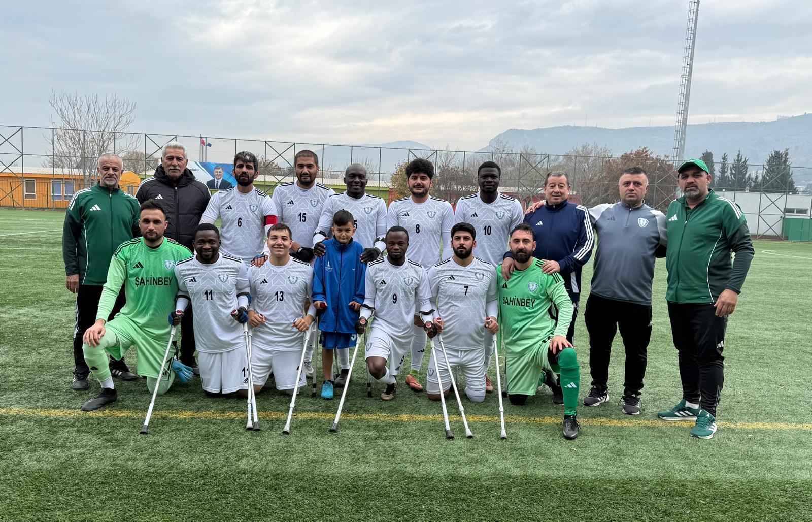 �ahinbey Amputeden Farkl� Galibiyet 11-0