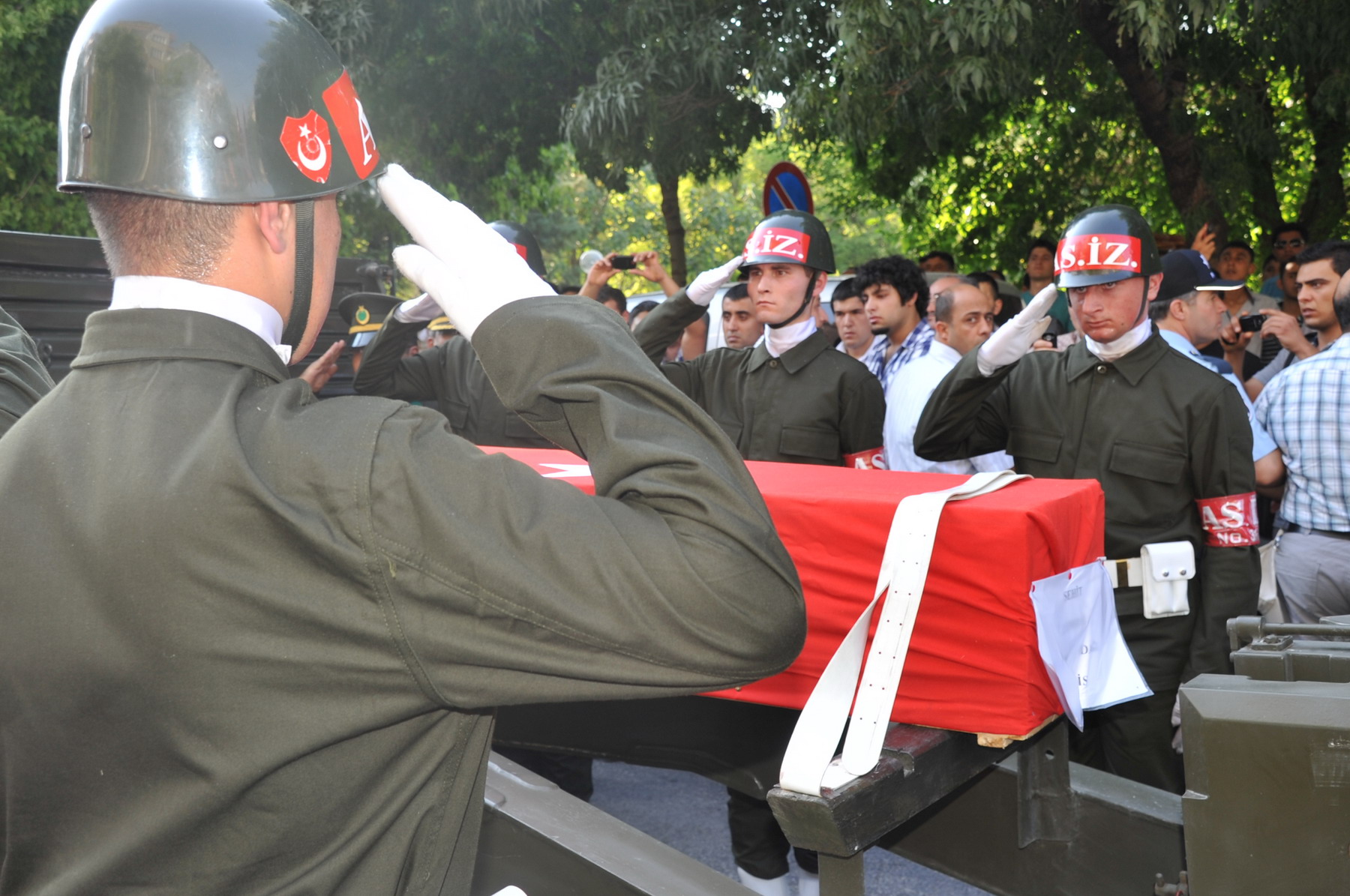 ehitlerimize Allahtan Rahmet Diliyorum