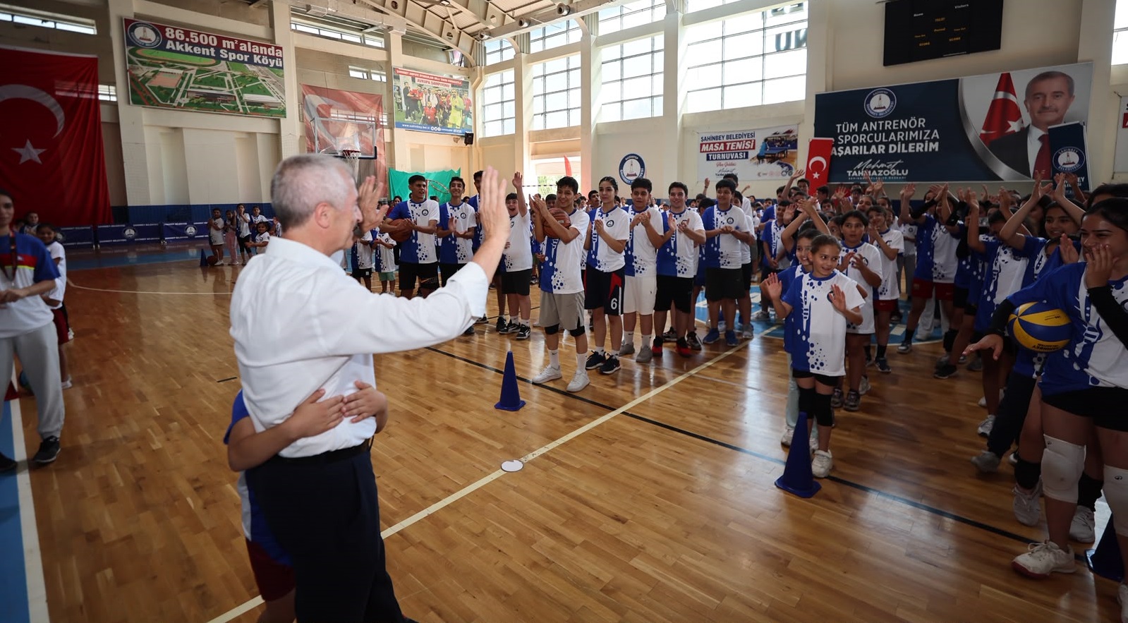 �ahinbey�de Yaz Spor Okullar� Co�kusu Ba�lad�
