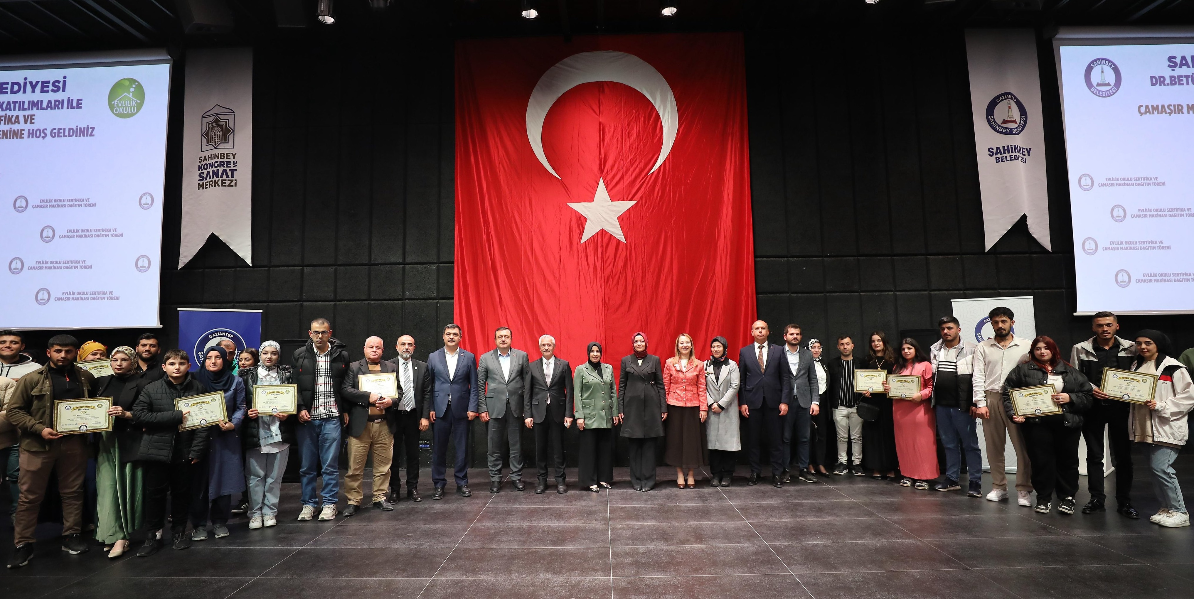 Millet Ktphanesi, Millet Camii ve Evlilik Okulu Programna Youn lgi