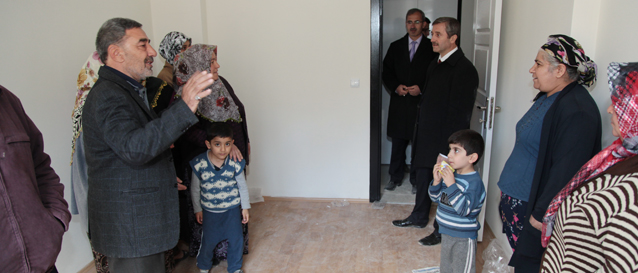 Ba�kan Tahmazo�lu, �aml�ca 1071 Konutlar�nda �steyen Herkes Ev Sahibi Olacak