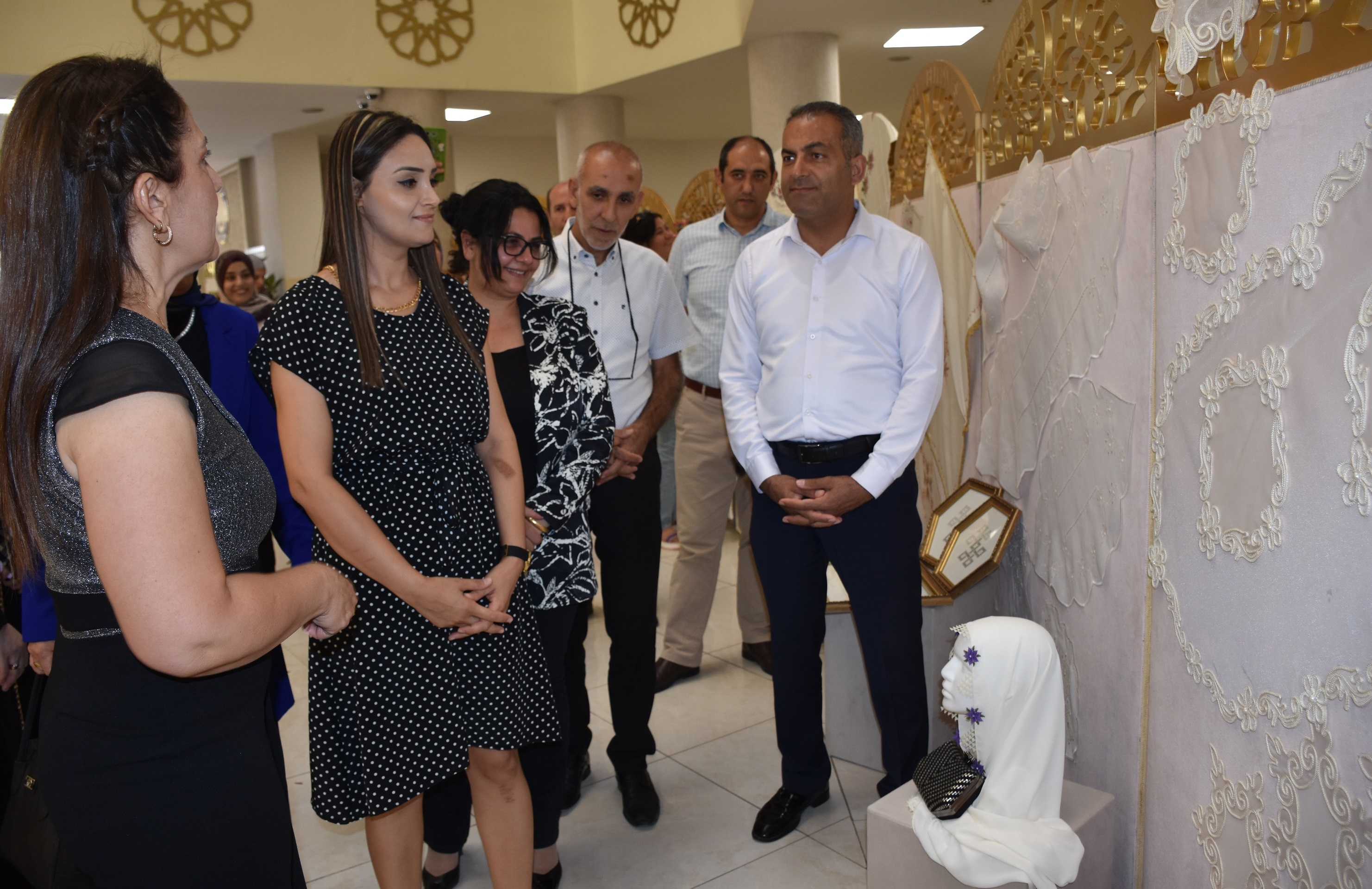 Seluklu Genlik Merkezi Kursiyerlerinden El Emei Sergisi