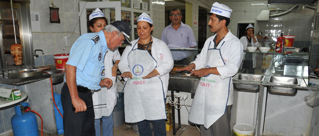 �ahinbey Zab�tas� Okul Kantinlerini Denetliyor