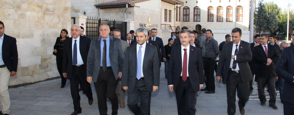 Bakan Ergn ahinbeyin Sokak Salklatrma ve Restorasyon almalarn Gezdi