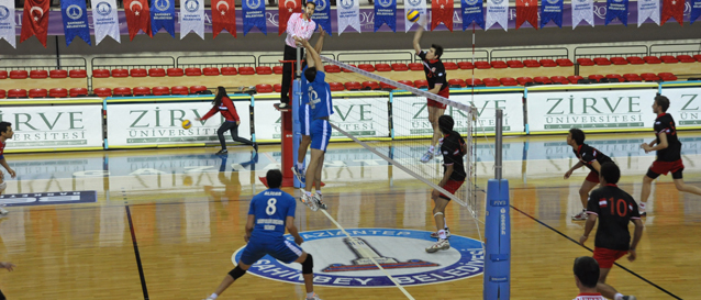 �ahinbey Voleybol Kayseri Melikgazi Spor�u deplasmanda 3-1 ma�lup etti