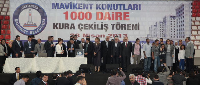 �ahinbey Belediyesi Mavikentte 1000 Dar Gelirli Aileyi Ev Sahibi Yapt�