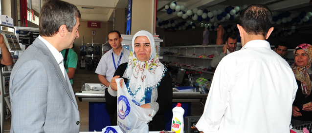 ahinbey Belediyesi Sosyal Marketten 3162 Aile Faydalanyor