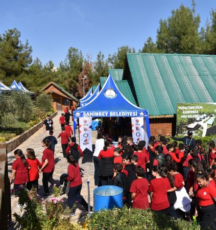 ocuklar Bilimle Elenerek rendi, Kefetti ve retti