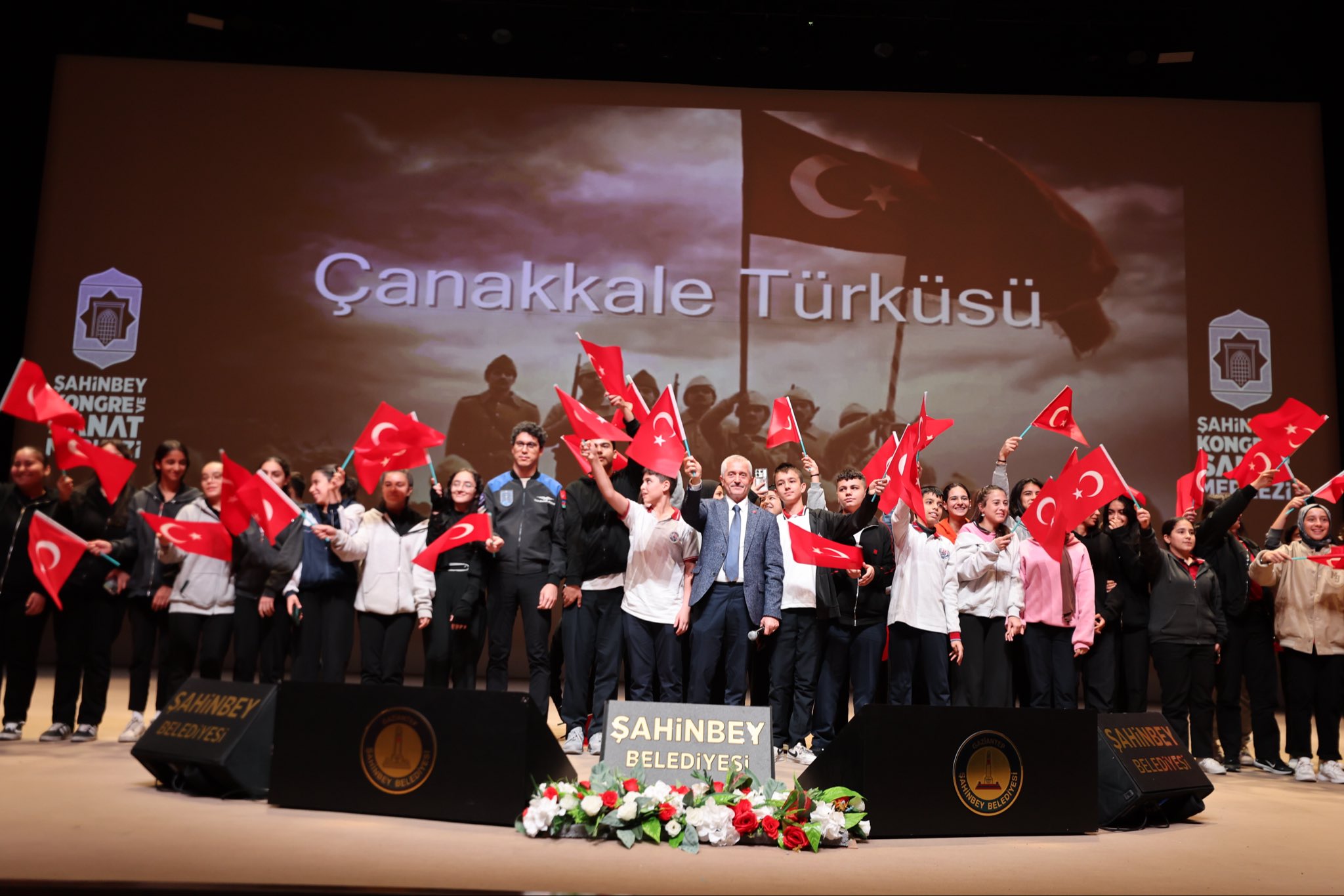 Astronot Tuva Cihangir Atasever ahinbeyli rencilerle Bulutu