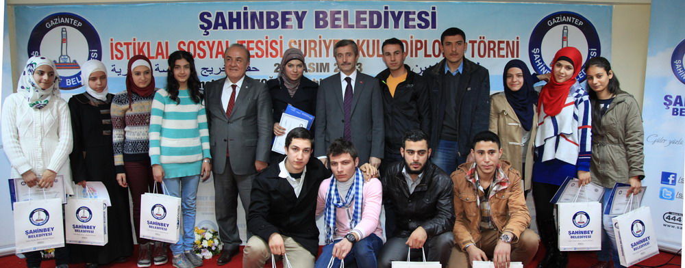 ahinbeyin Eitim mkan Sunduu Suriyeli renciler Diplomalarn Ald