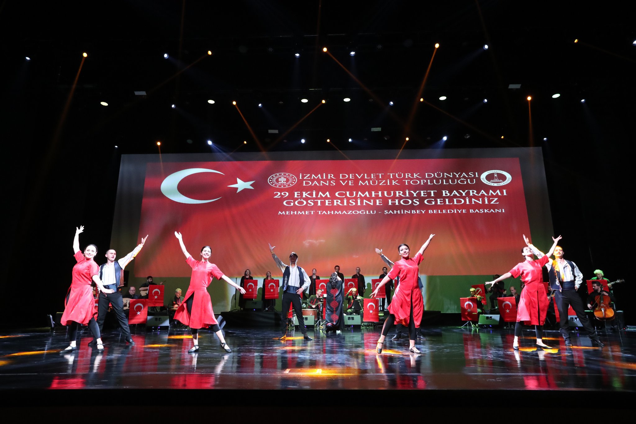 ahinbeyde 29 Ekim Cumhuriyet Bayram Cokusu