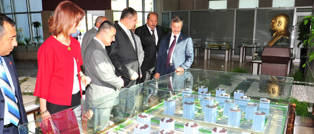 Ba�kan Tahmazo�lu, "Sivil Toplum �rg�tleri �le Diyalog Halinde �al���yoruz"