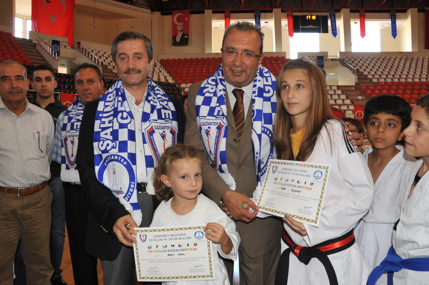 ahinbeyin Sporcular Sertifikalarn Ald 