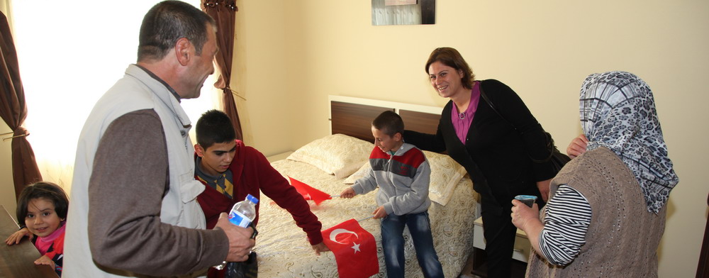 ahinbeyin Ev Sahibi Yapt Aileler rnek Dairelere Akn Etti