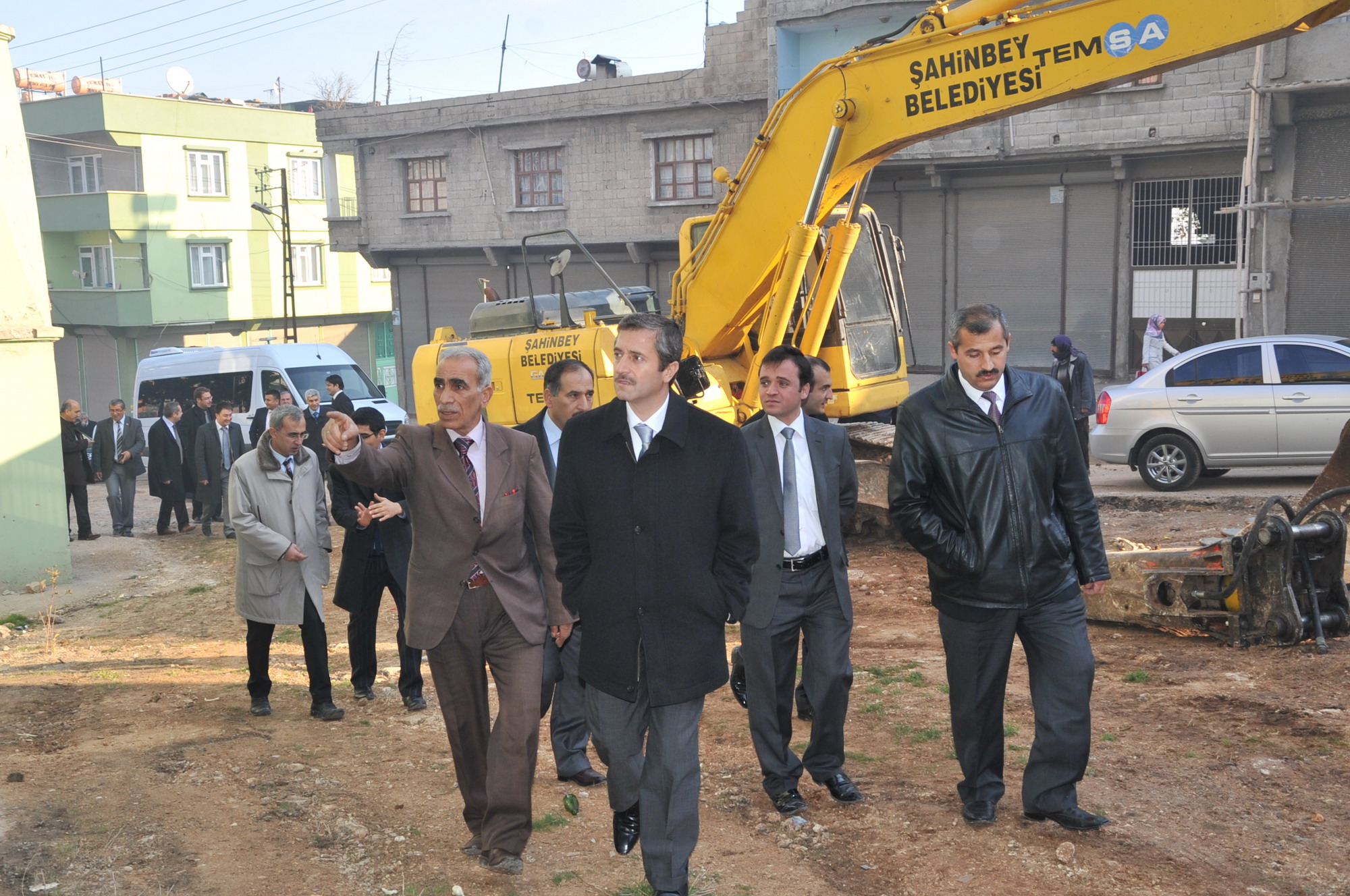 Bakan Tahmazolu almalar Yerinde Geziyor