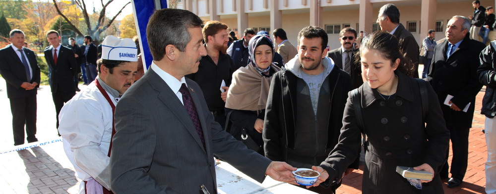 ahinbey Belediyesi GANde rencilere Aure kram Etti