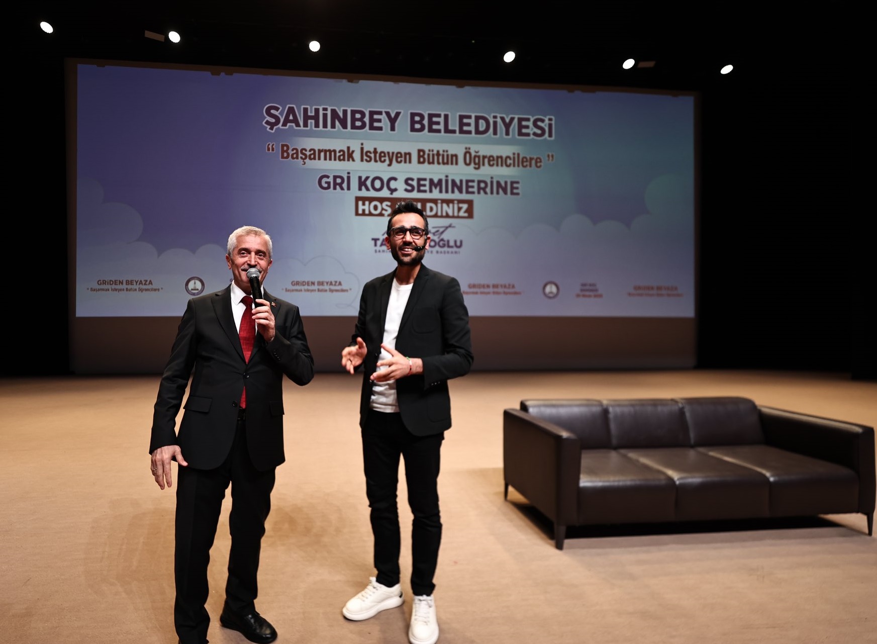 Gri Ko ahinbeyli renciler Bulutu