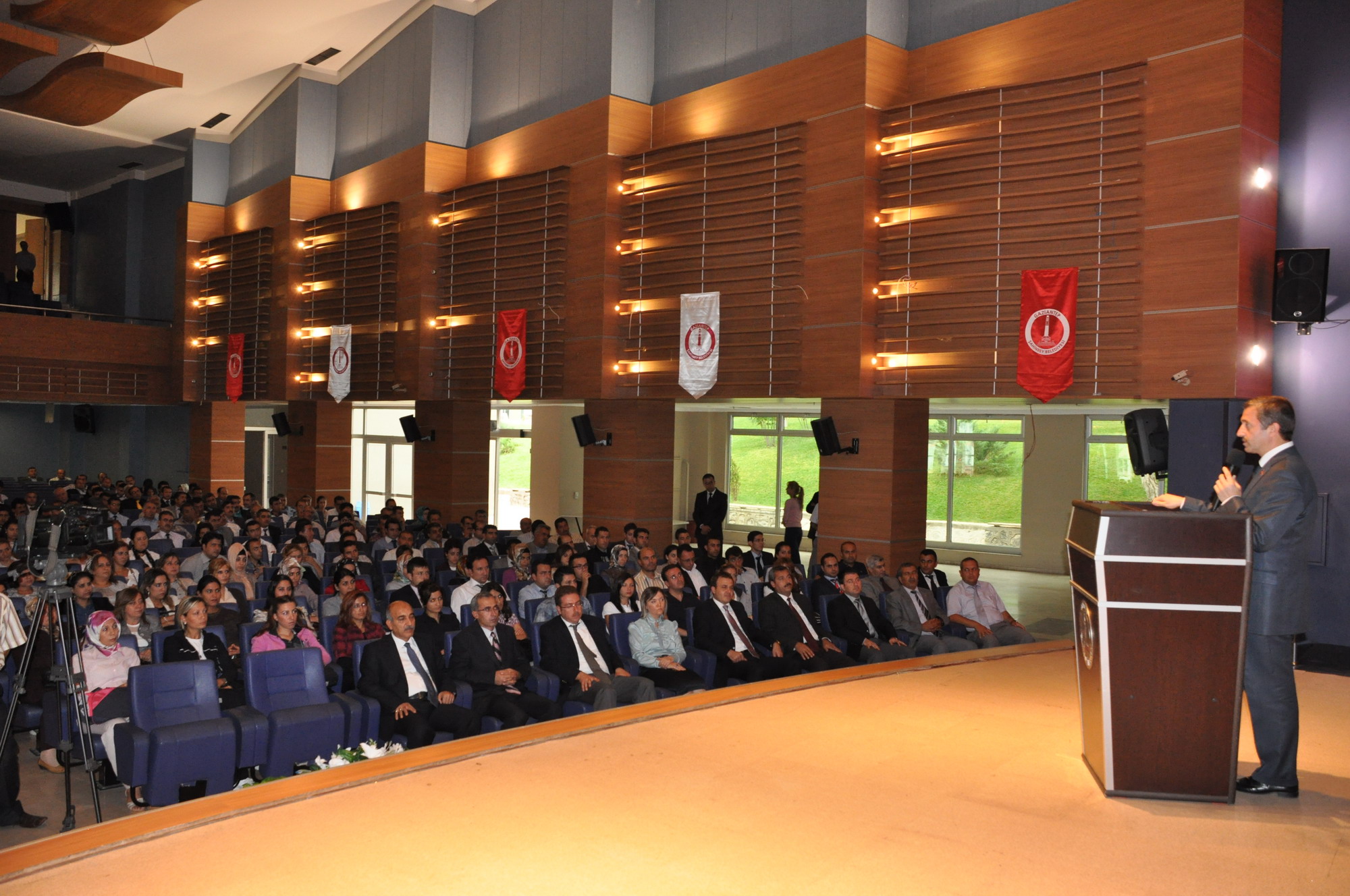 ahinbey Belediyesi baarl almalara mza Atyor 