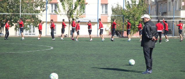 ahinbey Belediye Futbol Takm, Elbistan Belediye spor Mana Hazrlanyor 