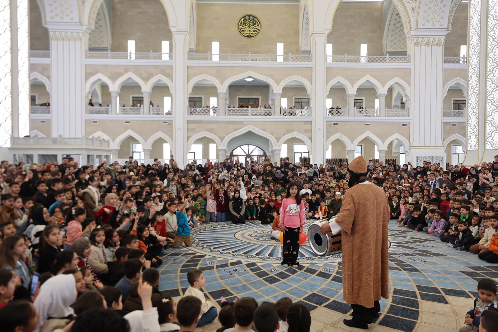 �ahinbey Millet Camii�nde �ocuk Sesleri