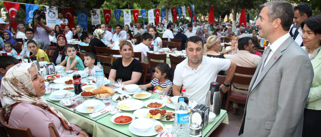ahinbey Belediyesi, ehit Aileleri ve Gazileri ftarda Bir Araya Getirdi