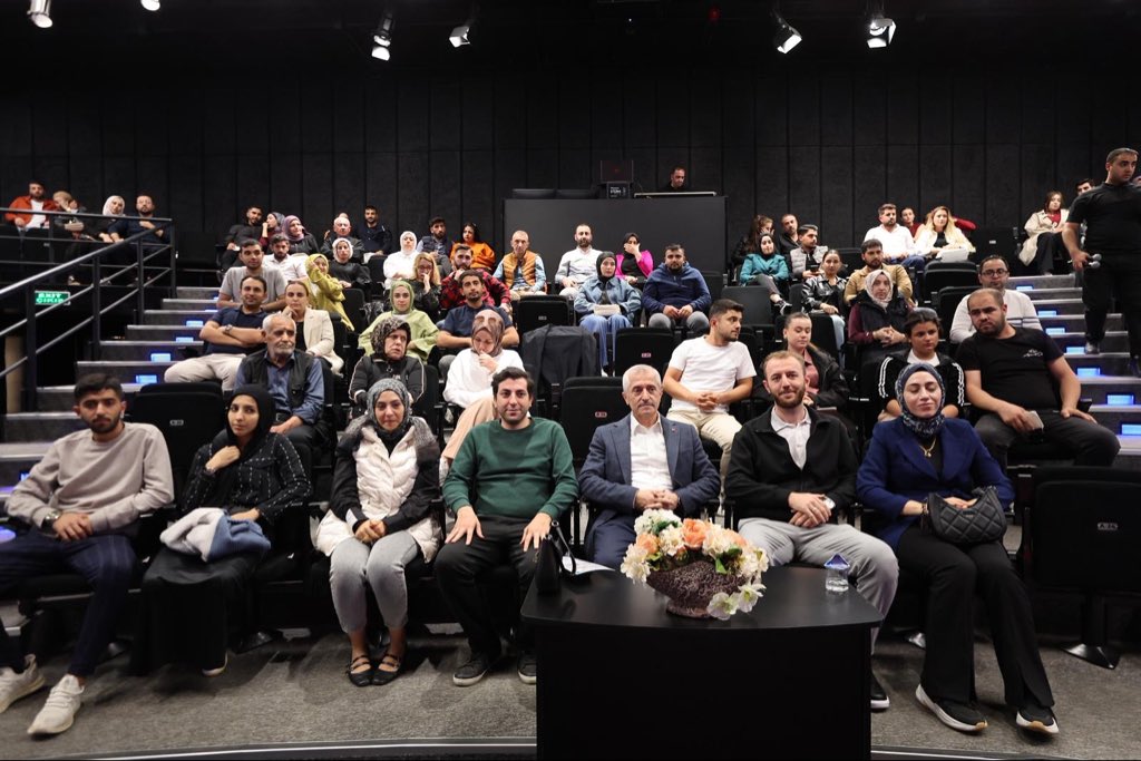 Bakanmz, Evlilik Okulu iftleriyle Bulutu