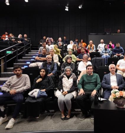 Bakanmz, Evlilik Okulu iftleriyle Bulutu