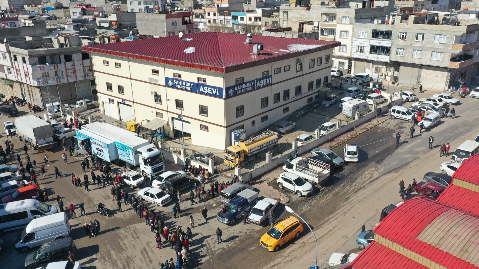 Belediyemizden Depremzedelere Kumanya Desteği