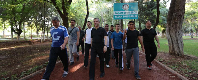 Bakanmz: "Spor Yaam Kalitenizi Artrr"