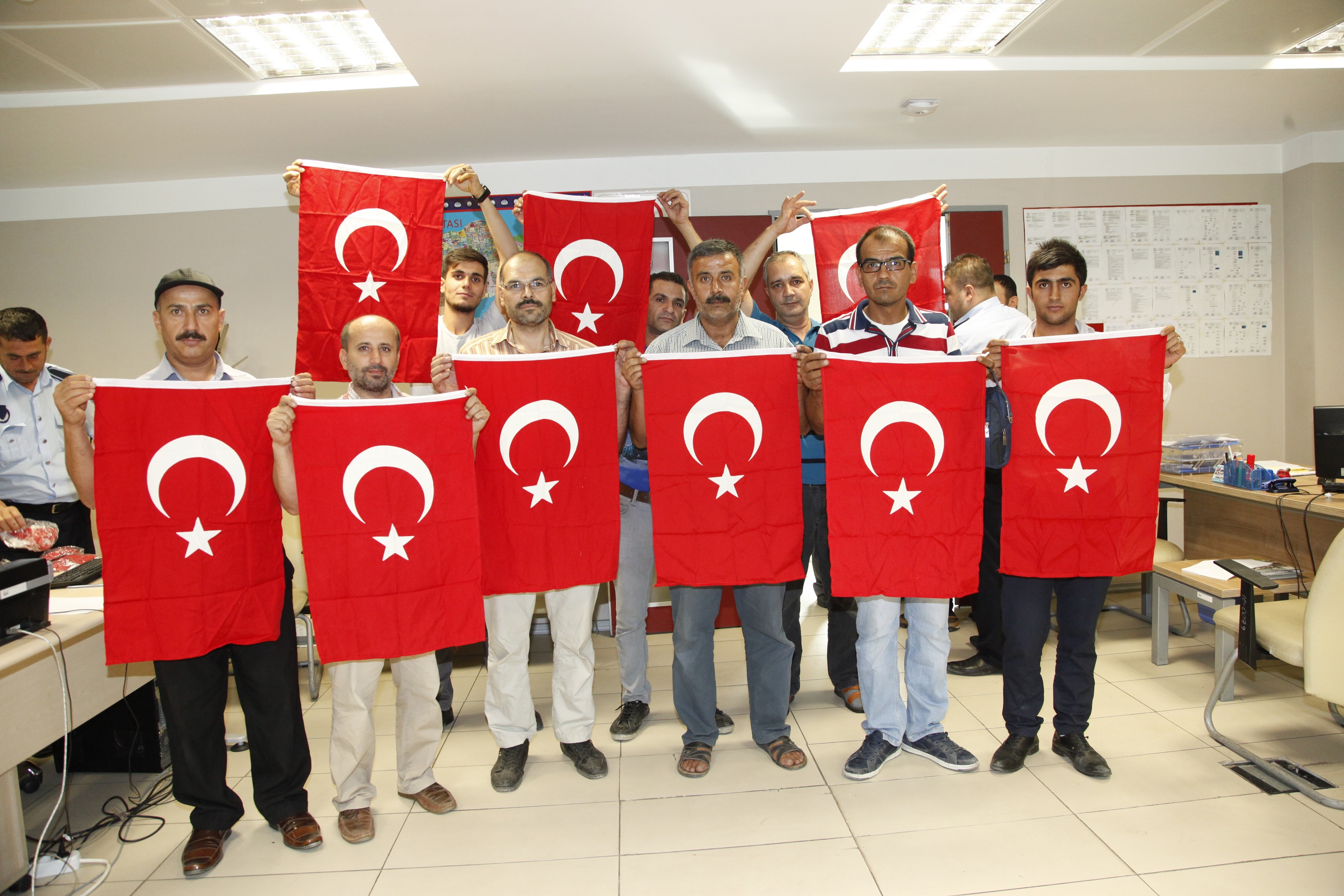 ahinbey Belediyesinden Herkese  Trk Bayra