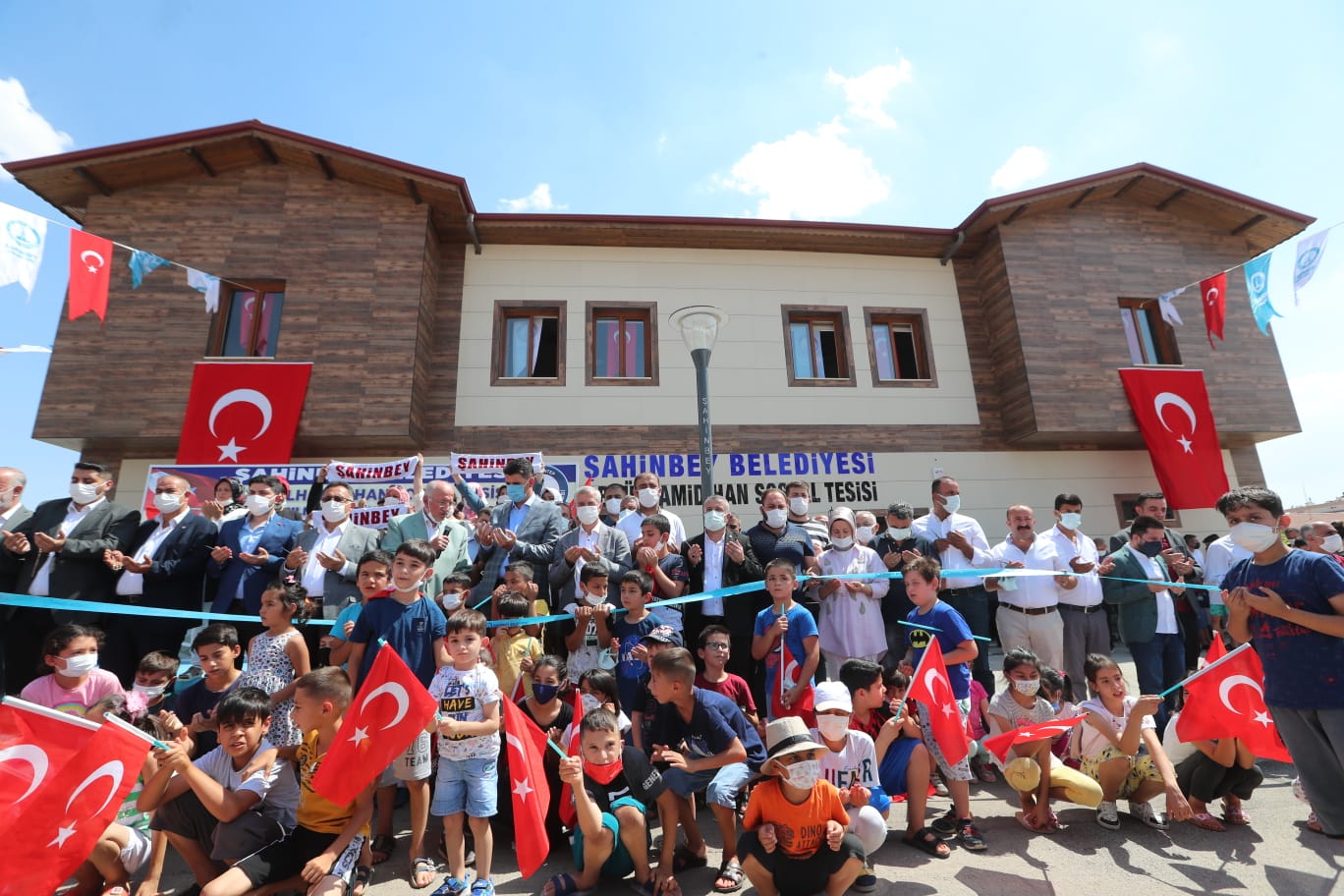 Belediyemizden Abdulhamit Han Mahallesine Sosyal Tesis