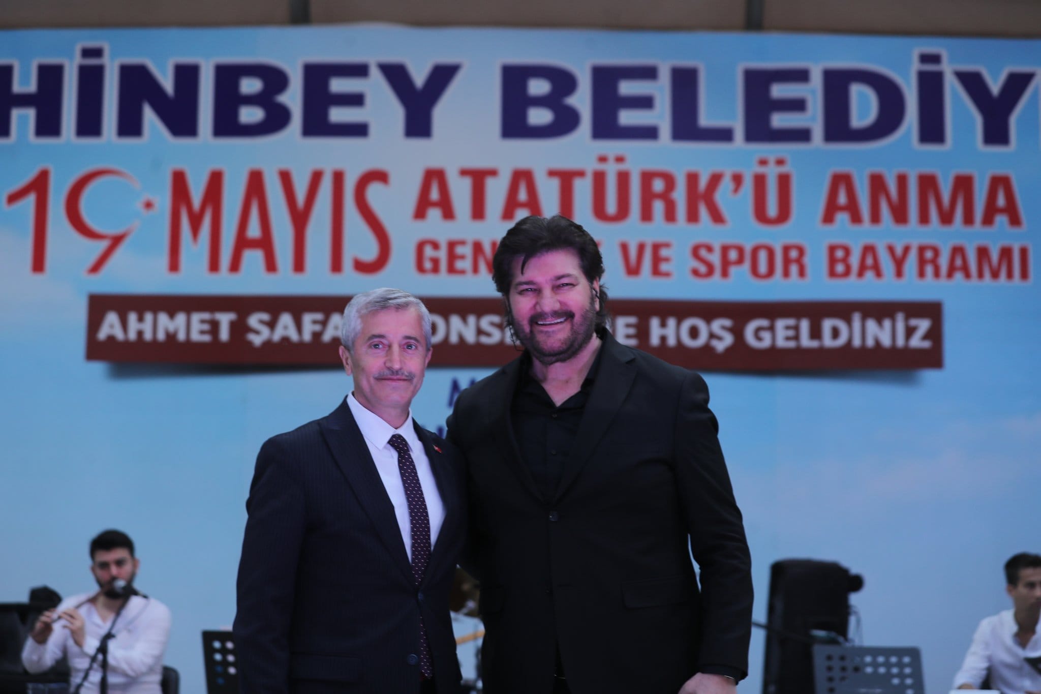 Belediyemiz Ahmet afak Sevenleri le Buluturdu