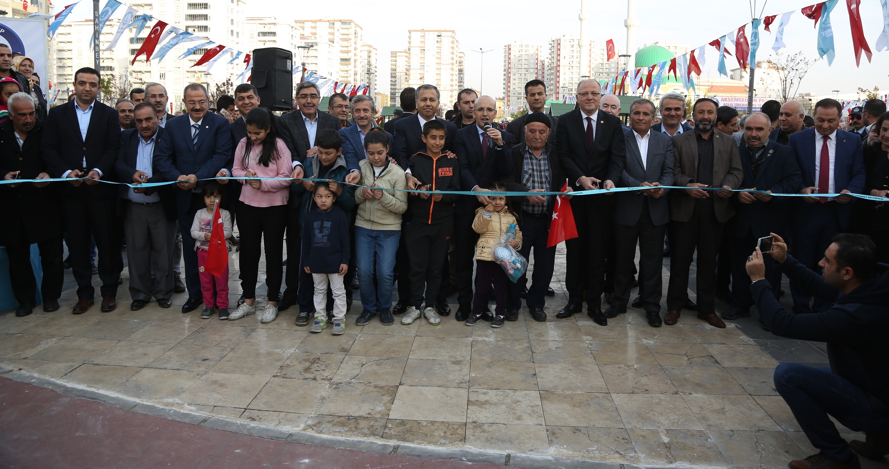 Akemseddin Parkn Babakan Yardmcs Mehmet imek At