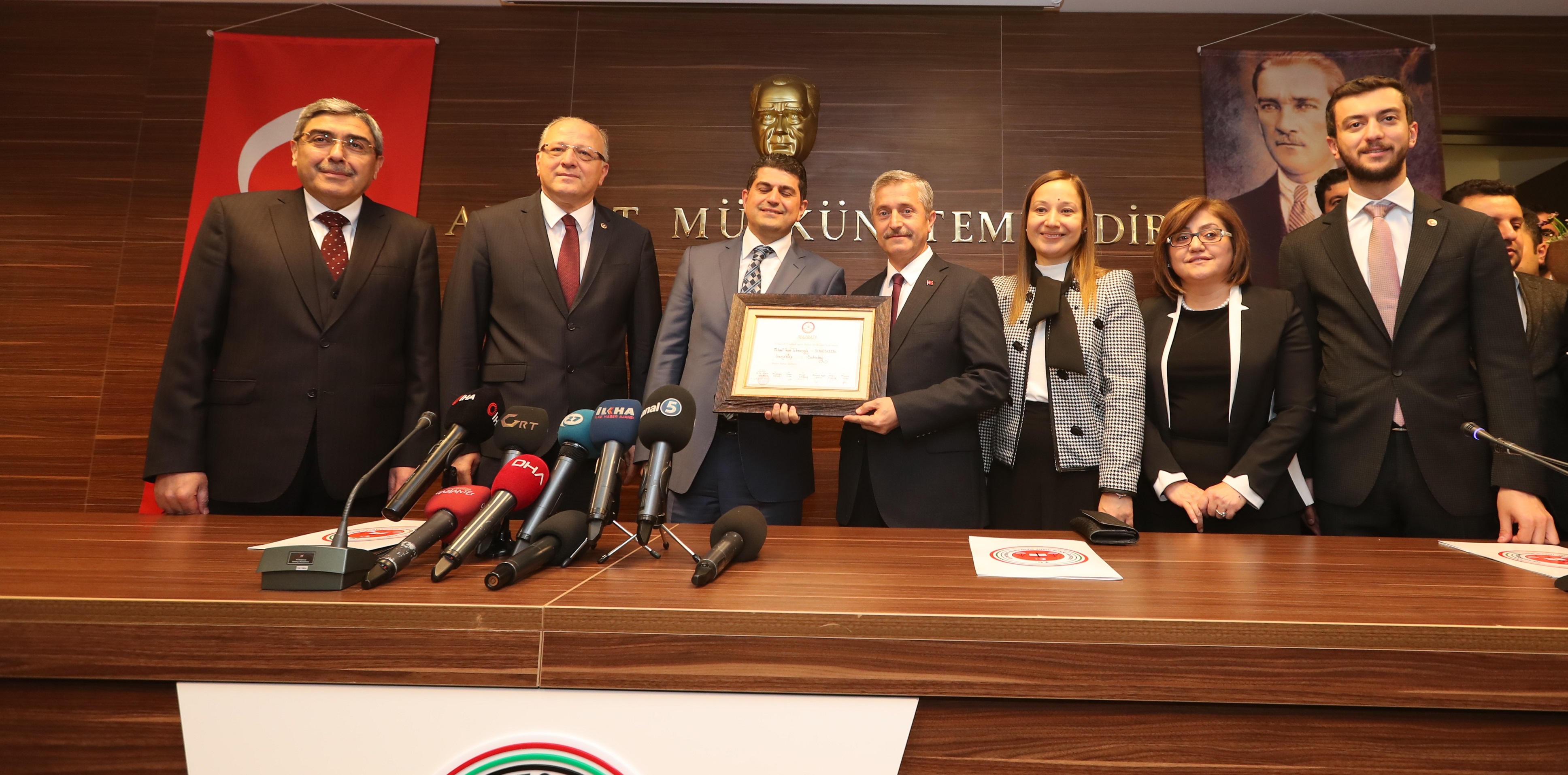 Bakanmz, Mazbatasn Ald