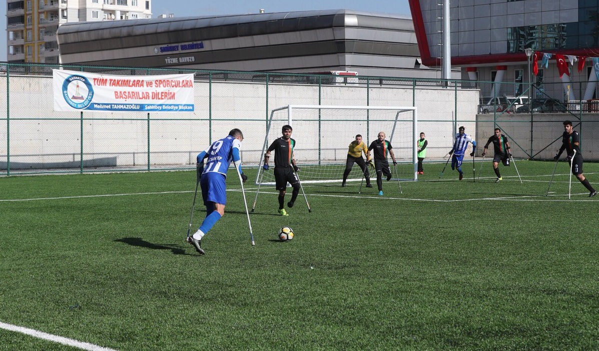 ahinbey Ampute lk Yary Lider Olarak Kapatt