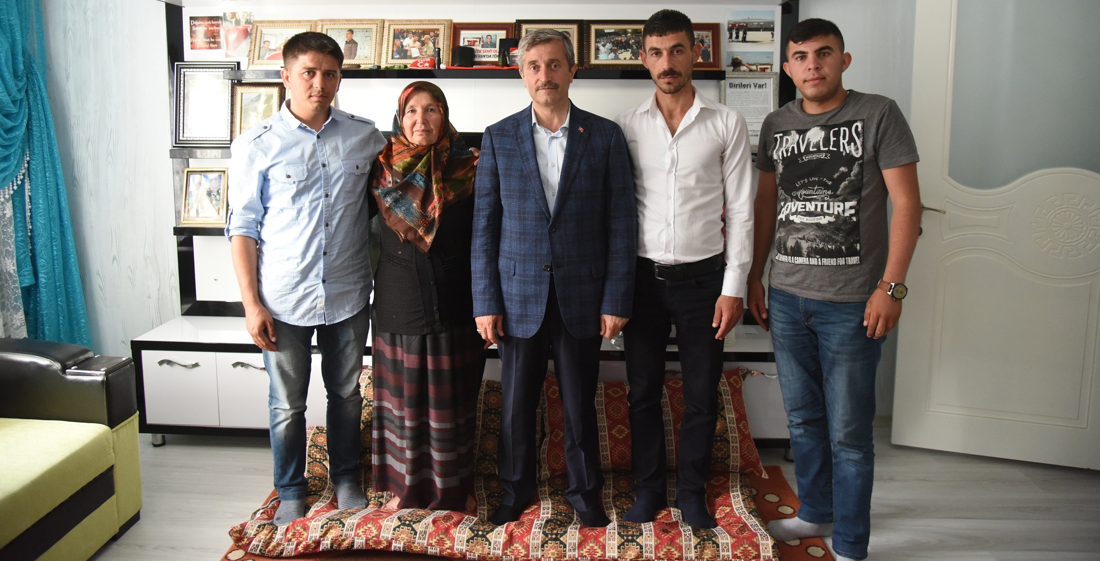 Bakan Mehmet Tahmazolu ehit Annelerini Ziyaret Etti