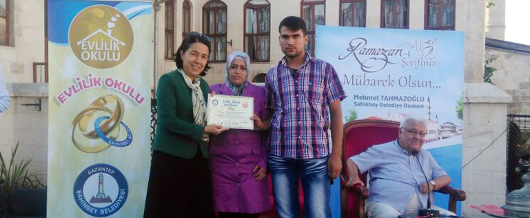 52 �ift Sertifikas�n� Ald�