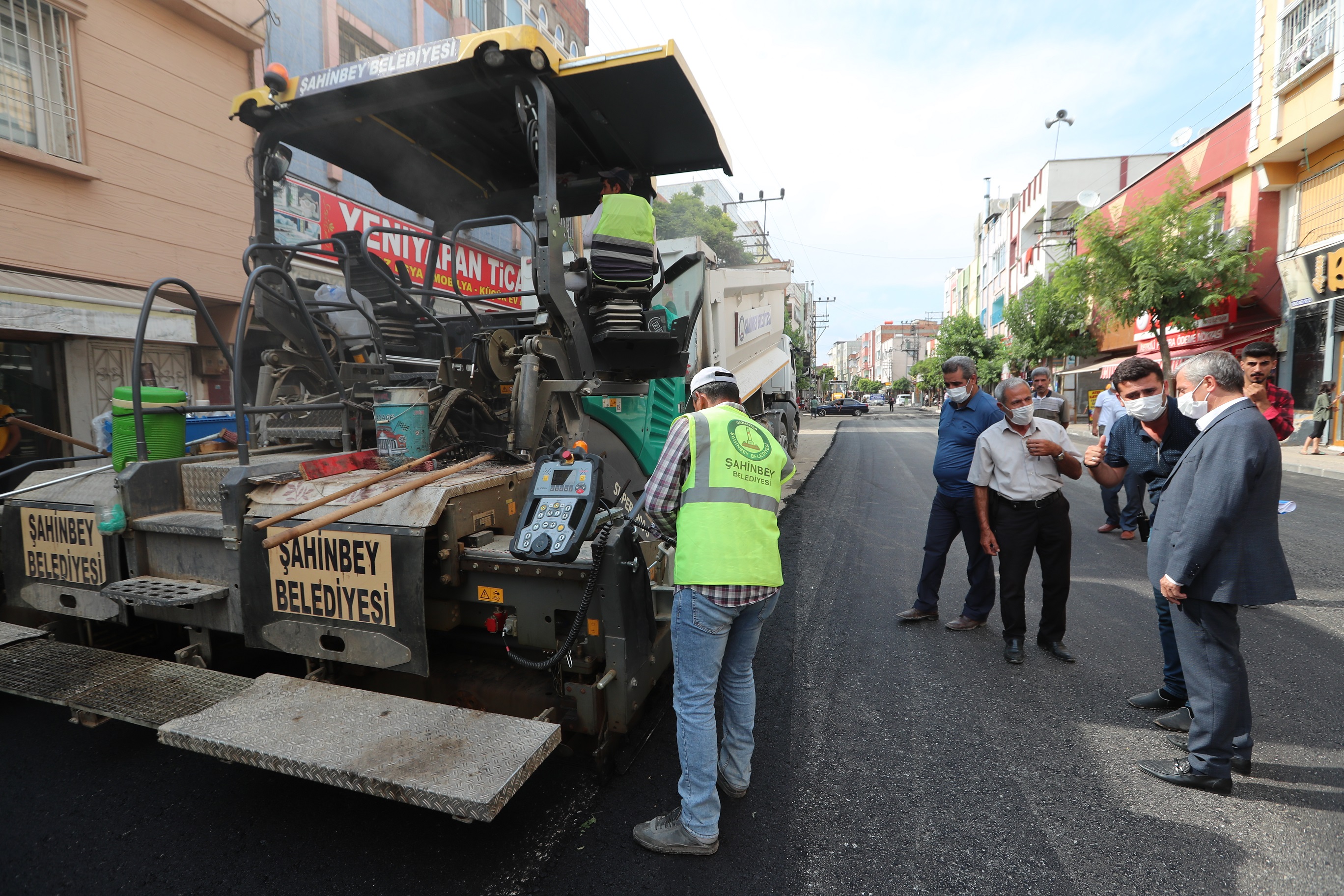 Belediyemiz Asfalt almalarn Srdryor
