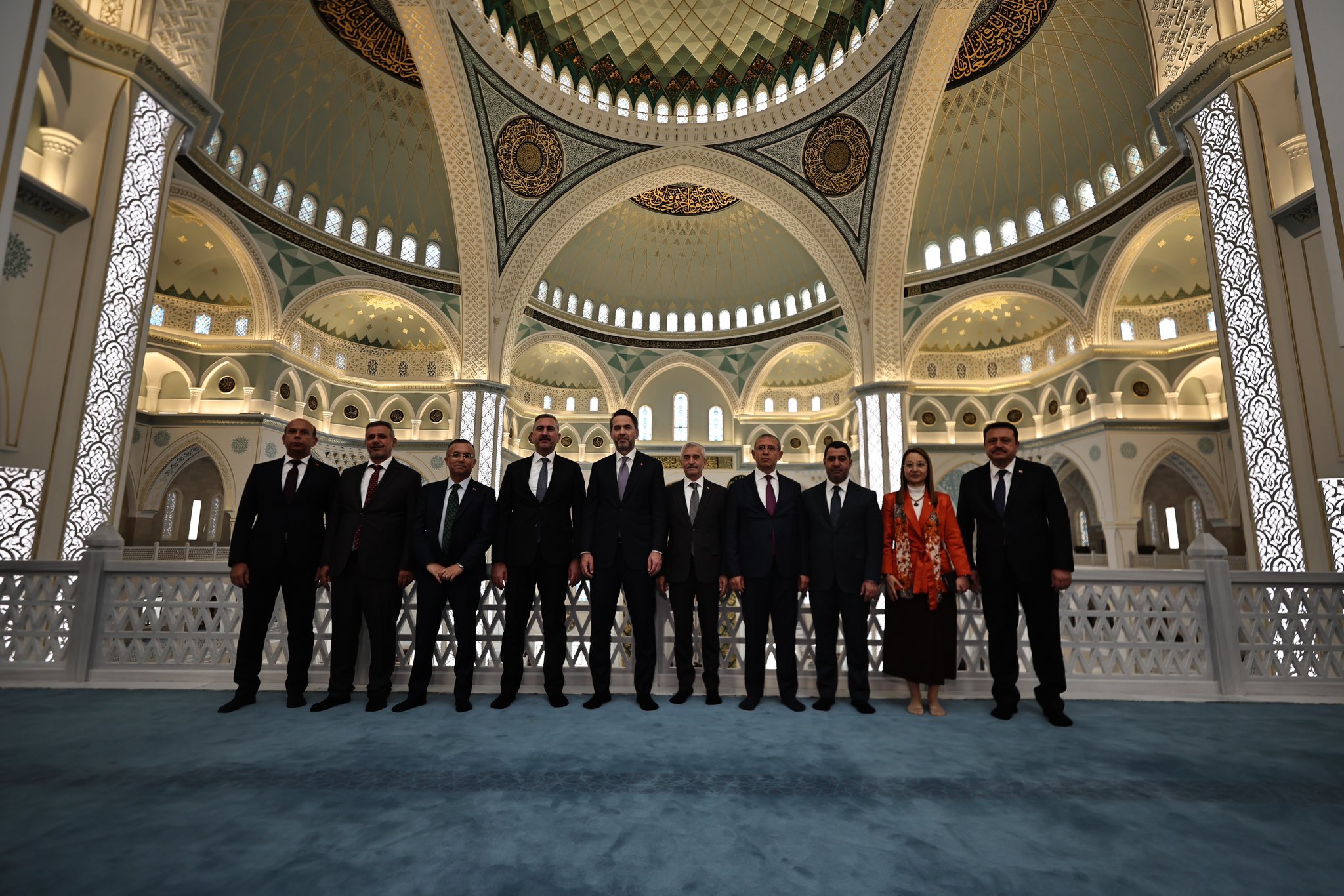 Bakan Bayraktardan Belediyemizin Hizmetlerine Tam Not