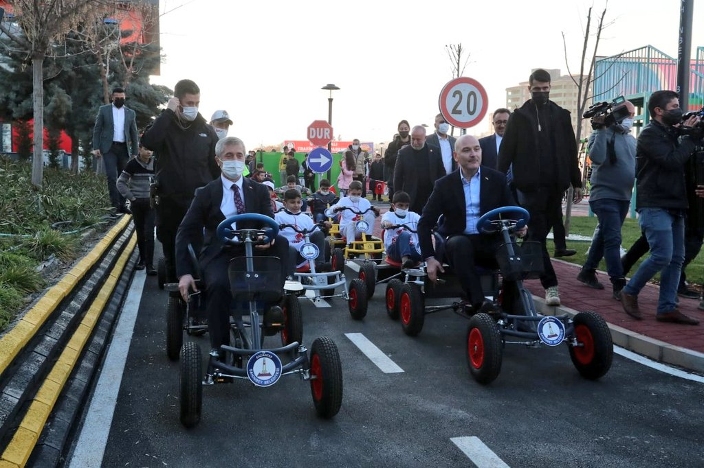 Bakan Soyludan Belediyemizin Trafik Parkna Tam Not