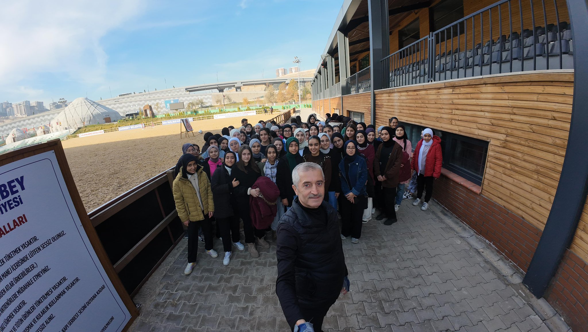 Bakanmz, ahinbey Geleneksel Spor Merkezinde Genlerle Bulutu