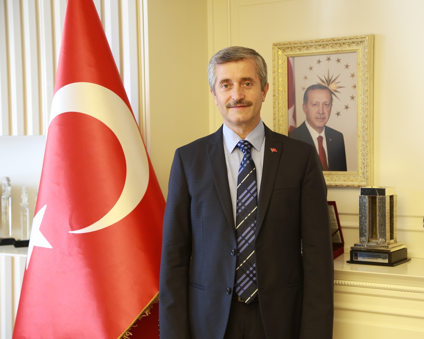 Baharn Geliini Mjdeleyen Gn