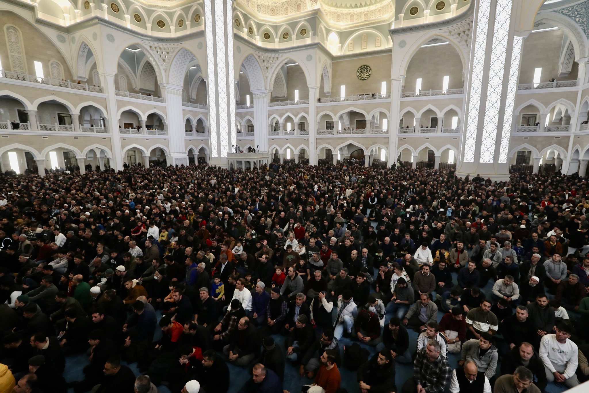 Berat Gecesinde ahinbey Millet Camii Doldu Tat