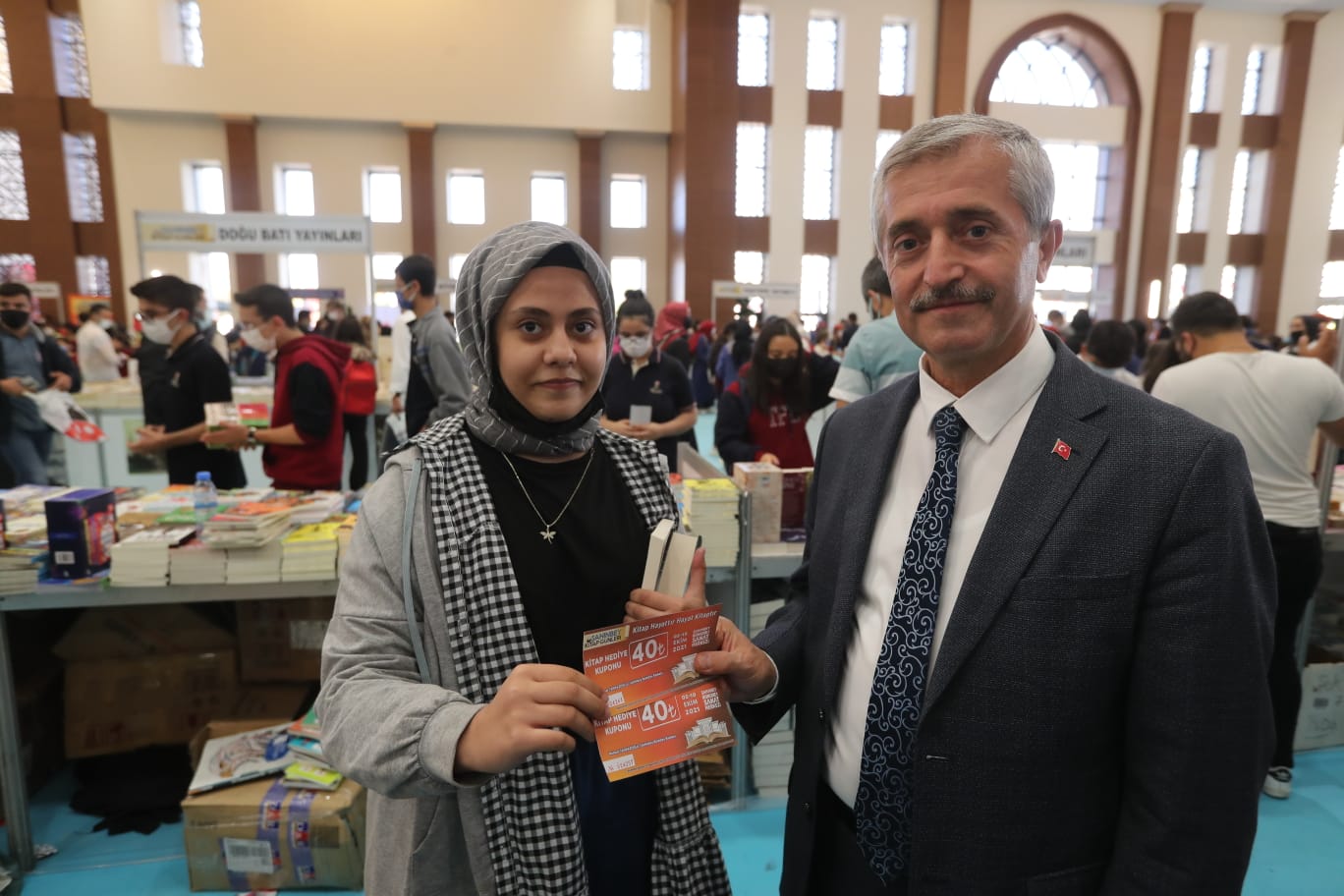 Belediyemizden 50.000 renciye 80 TL Deerinde Kitap Hediye eki